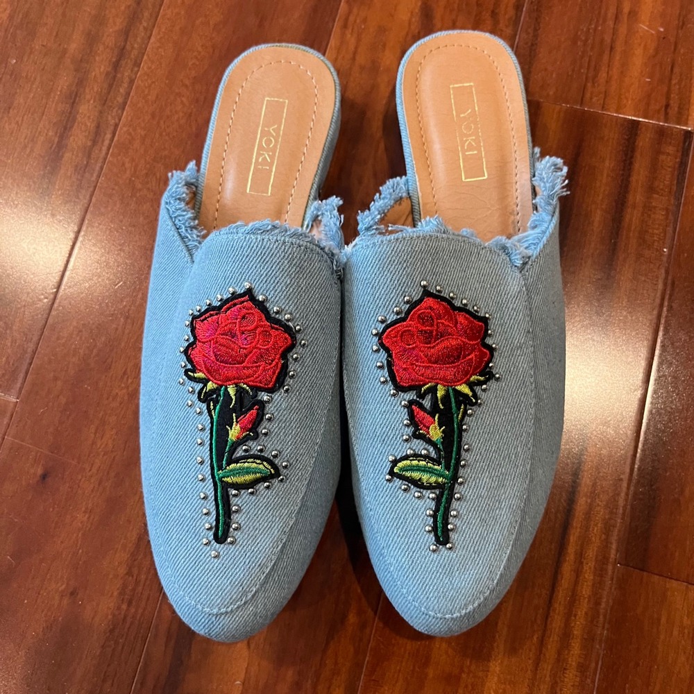 Denim Mule Shoes Rose Embroidered Studs Yoki Willas-71 Light‎ Blue New Size 8.5